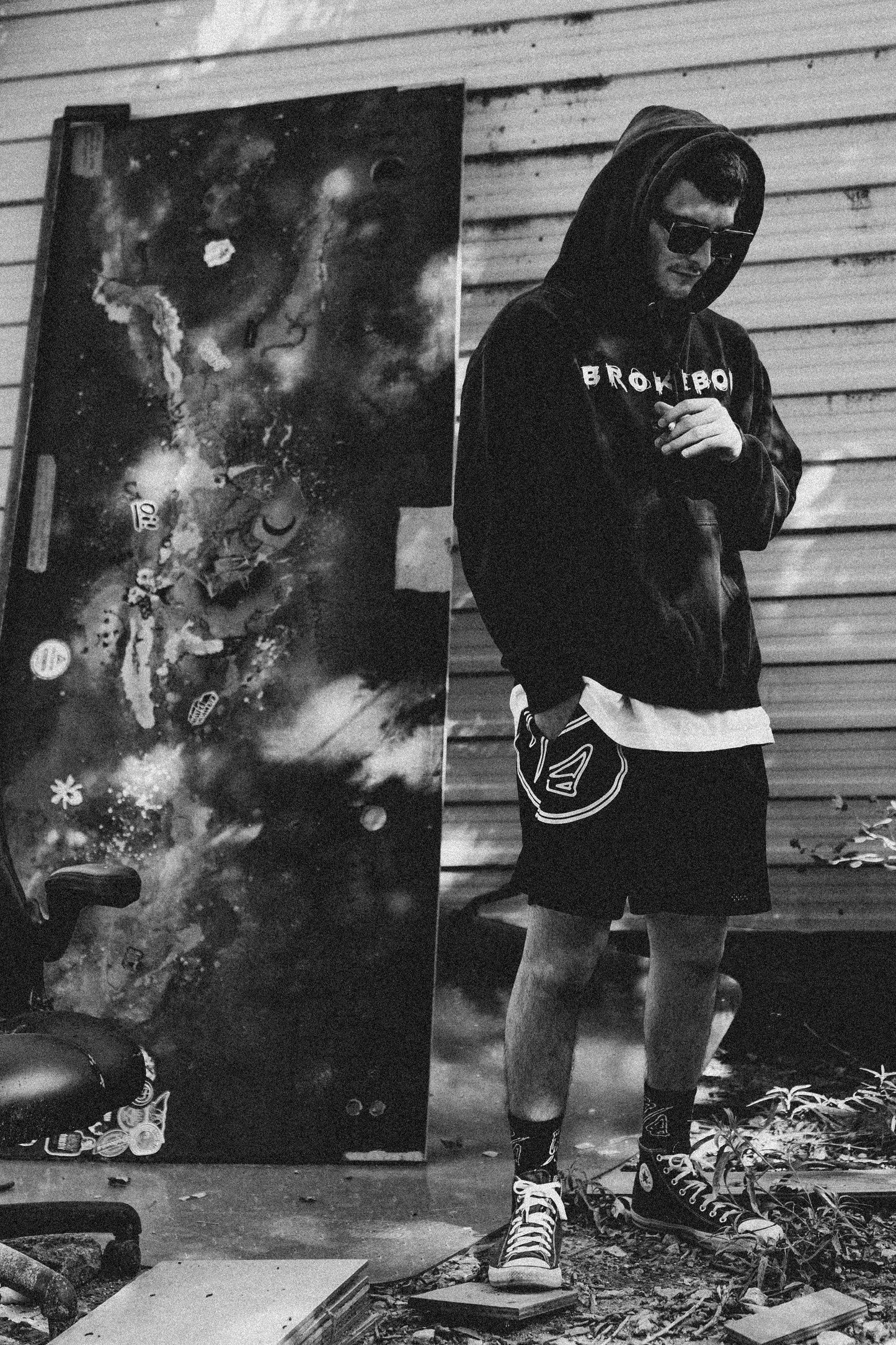 HOLLOW EMBLEM MESH BROKEBOI SHORTS