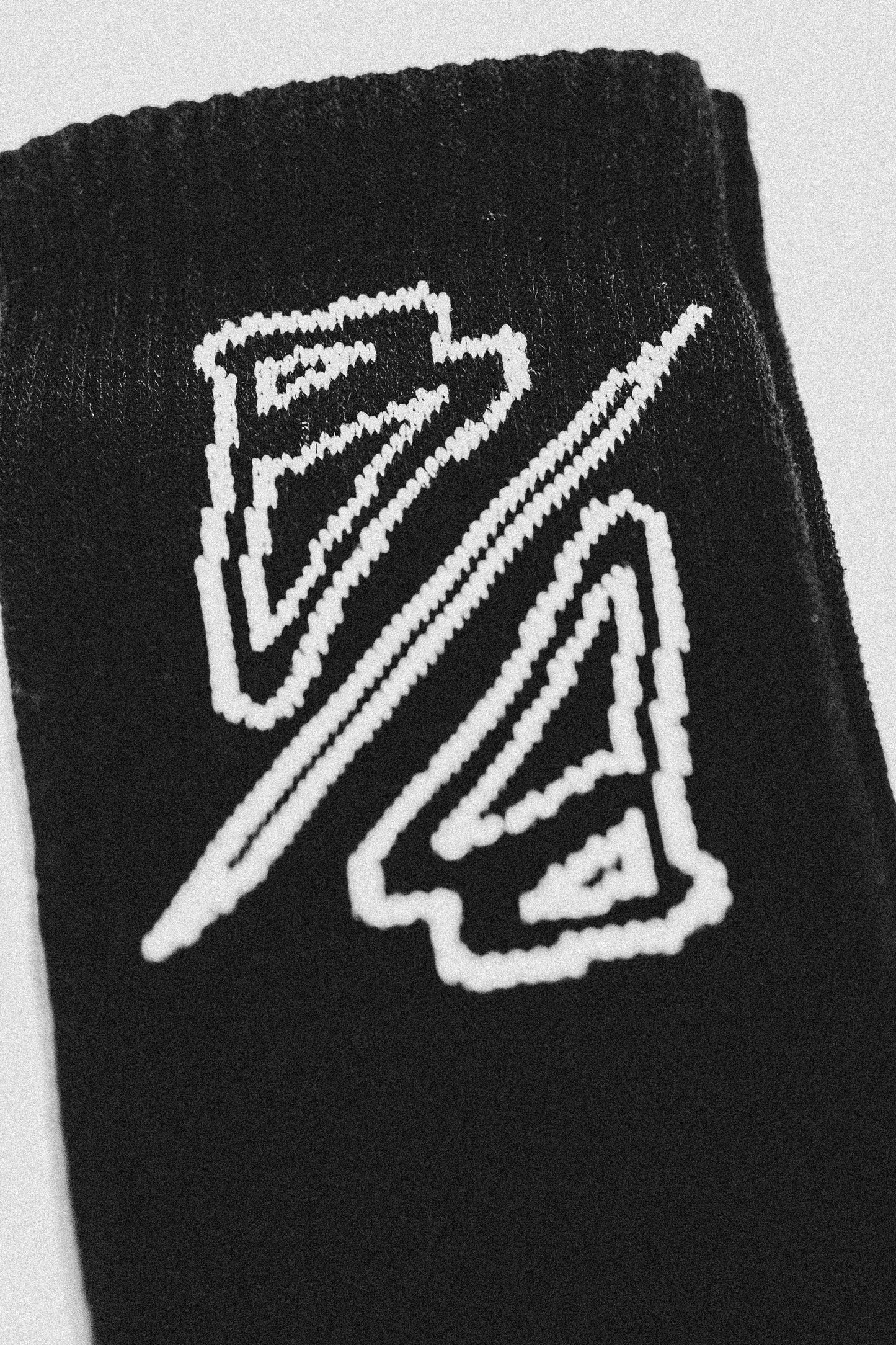 BROKEBOI EMBLEM WOVEN SOCKS (BLACK)